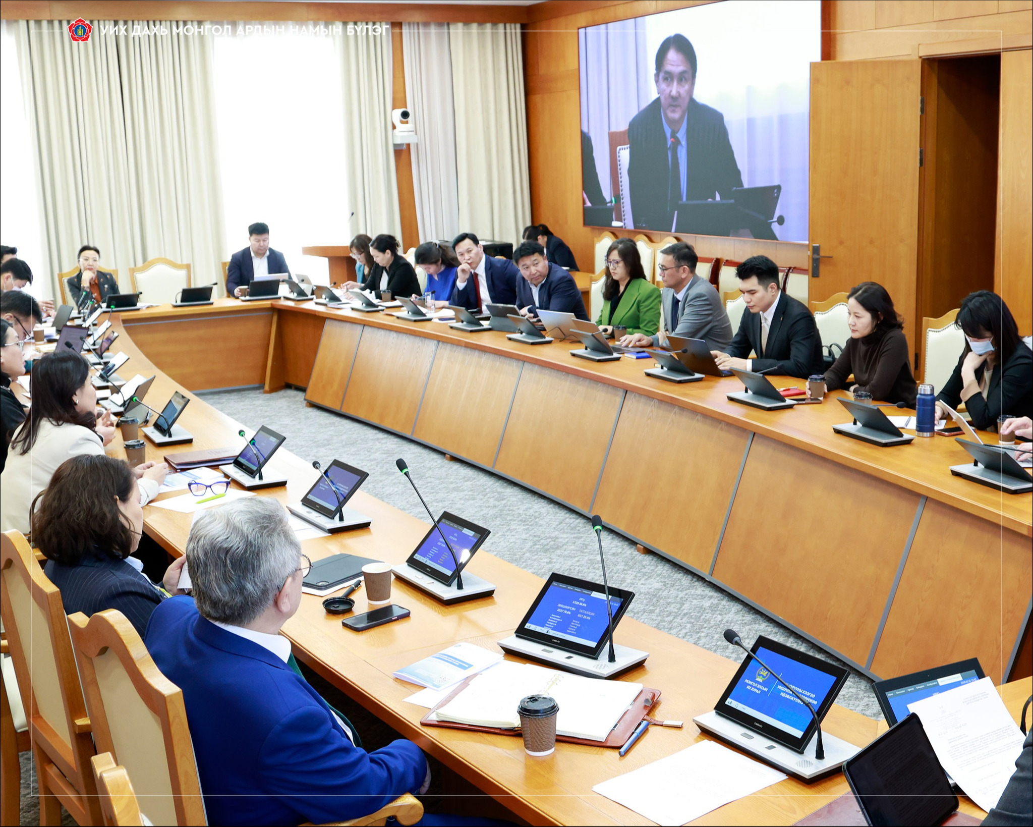 ХХНББХ: СУРГУУЛИЙН ОРЧНЫ ЭРҮҮЛ МЭНД, АЮУЛГҮЙ БАЙДЛЫН ТУХАЙ ХУУЛИЙН ТӨСЛИЙГ ХЭЛЭЛЦЭХИЙГ ДЭМЖЛЭЭ